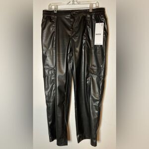 NWT Almost Famous Skater Wide Leg Cargo Pants, Black, size XL.
